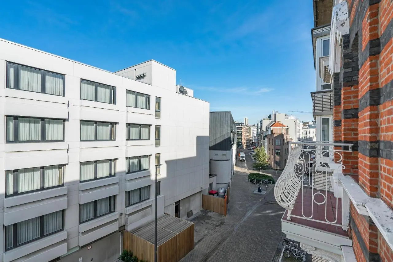 Apartment De Zwemmer - Practical, Optimized App With Garage Ostend